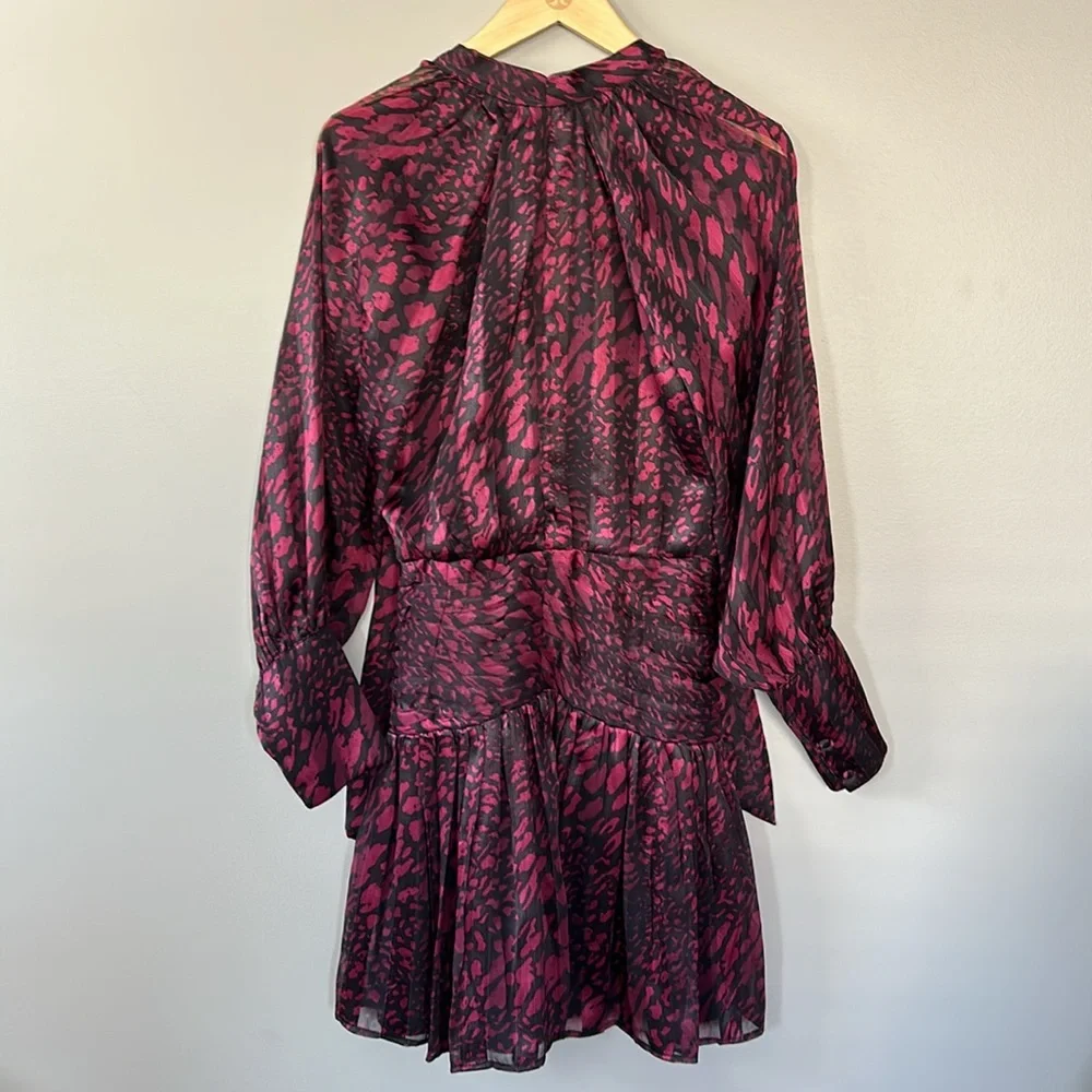 NWT Walter Baker Tie Neck Stellah Dress Sz 4‎ Magenta Pink Black Animal Print